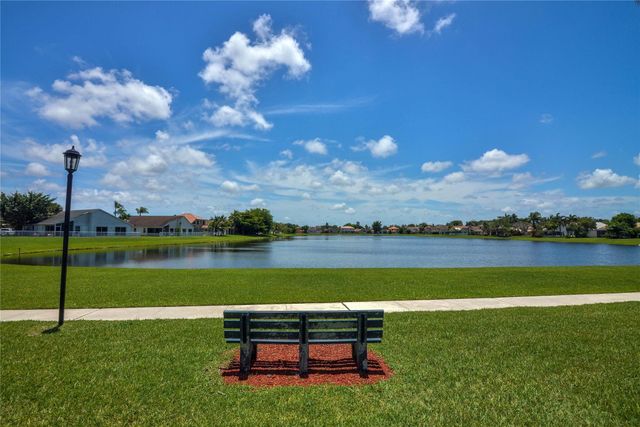 18813 Cloud Lake Circle, Boca Raton, FL 33496