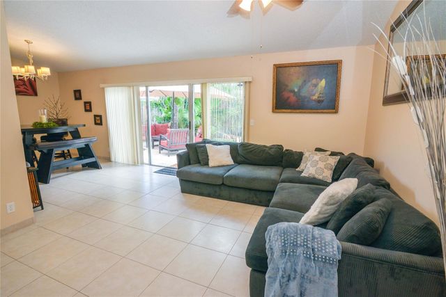 18813 Cloud Lake Circle, Boca Raton, FL 33496