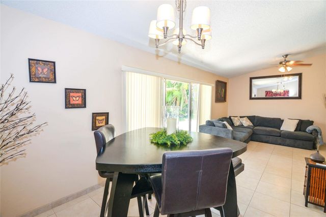18813 Cloud Lake Circle, Boca Raton, FL 33496