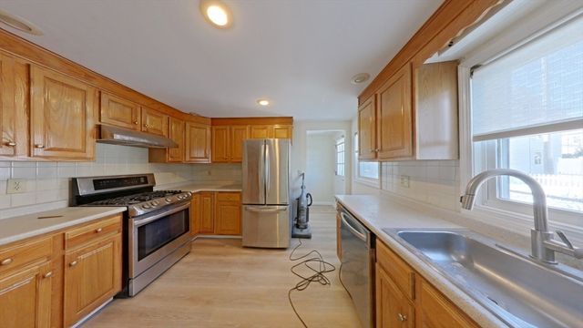 48 Swanton St 48, Winchester, MA 01890