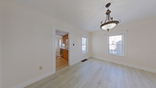 48 Swanton St 48, Winchester, MA 01890