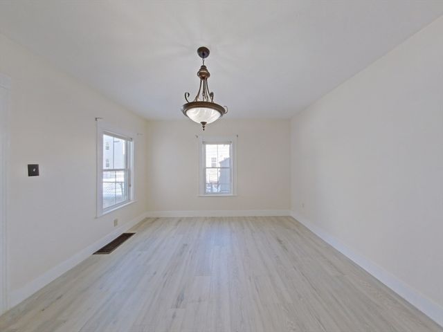 48 Swanton St 48, Winchester, MA 01890