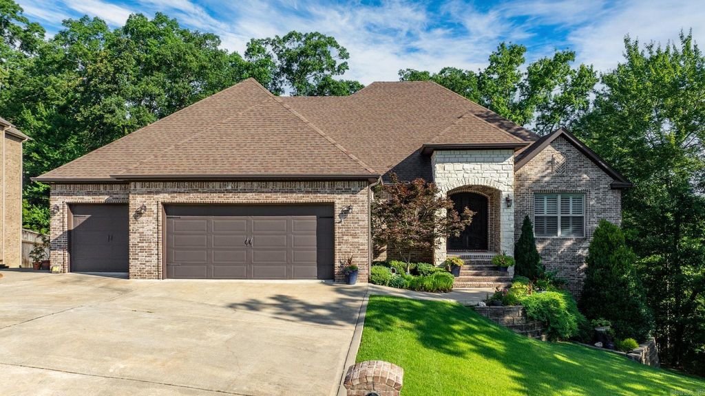 6 Weatherstone Point, Little Rock, AR 72211