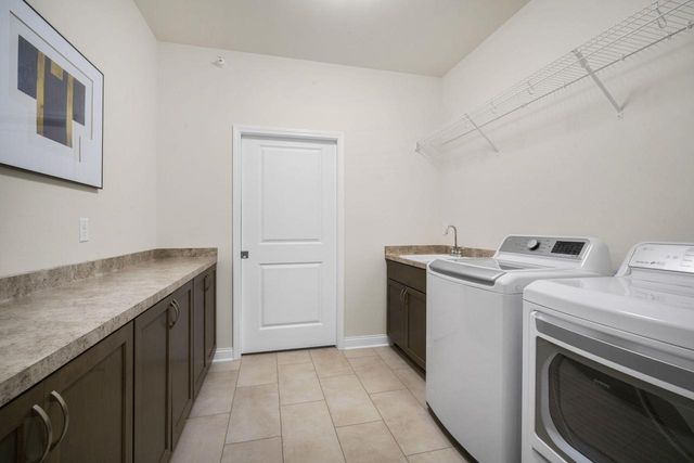 4417 Creekside PASS, Brookfield, WI 53005