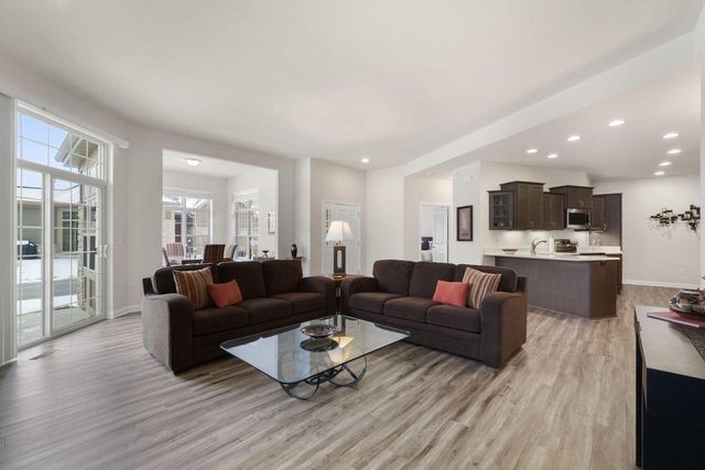 4417 Creekside PASS, Brookfield, WI 53005