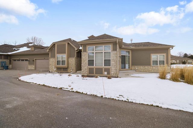 4417 Creekside PASS, Brookfield, WI 53005