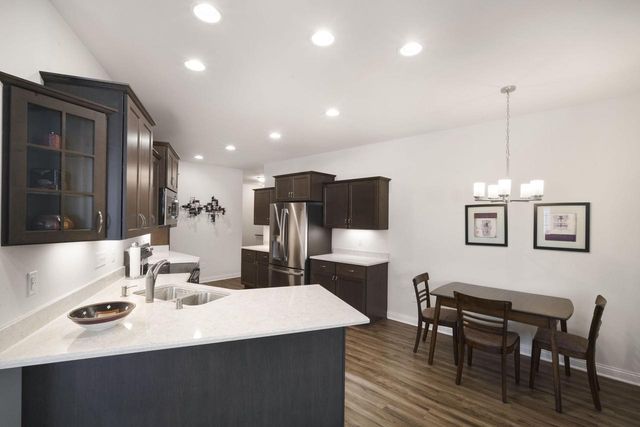 4417 Creekside PASS, Brookfield, WI 53005