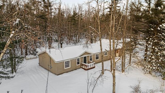 2836 Lone Pine Road, Gaylord, MI 49735
