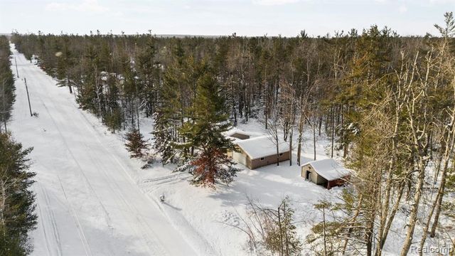 2836 Lone Pine Road, Gaylord, MI 49735