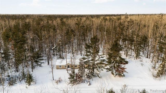 2836 Lone Pine Road, Gaylord, MI 49735