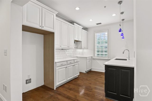 5 Whitaker Street 301, Savannah, GA 31401