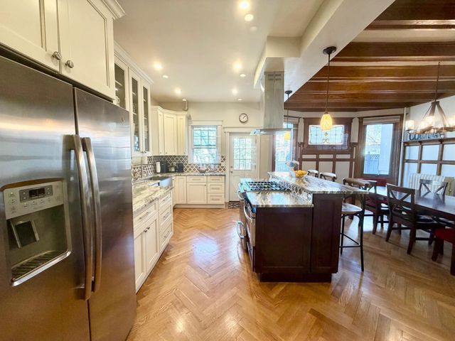 376 FAIRMOUNT AVE, Jc, Journal Square, NJ 07306