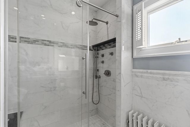 376 FAIRMOUNT AVE, Jc, Journal Square, NJ 07306