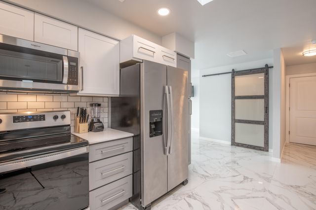 10546 REDBUD Street NW, Albuquerque, NM 87114