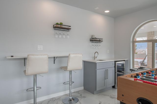 10546 REDBUD Street NW, Albuquerque, NM 87114