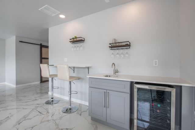 10546 REDBUD Street NW, Albuquerque, NM 87114