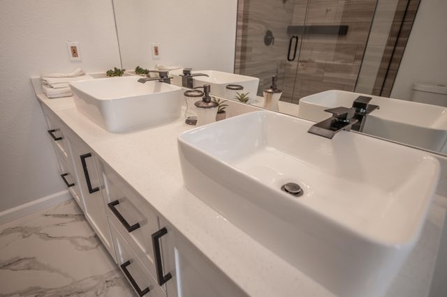 10546 REDBUD Street NW, Albuquerque, NM 87114