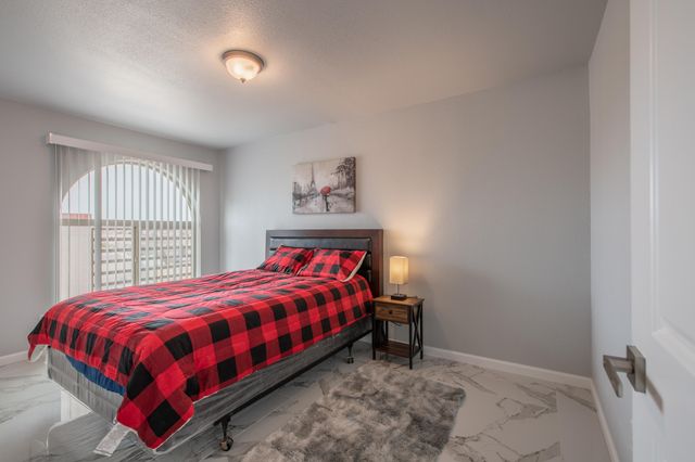 10546 REDBUD Street NW, Albuquerque, NM 87114