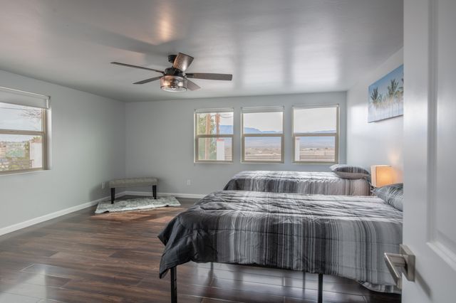 10546 REDBUD Street NW, Albuquerque, NM 87114