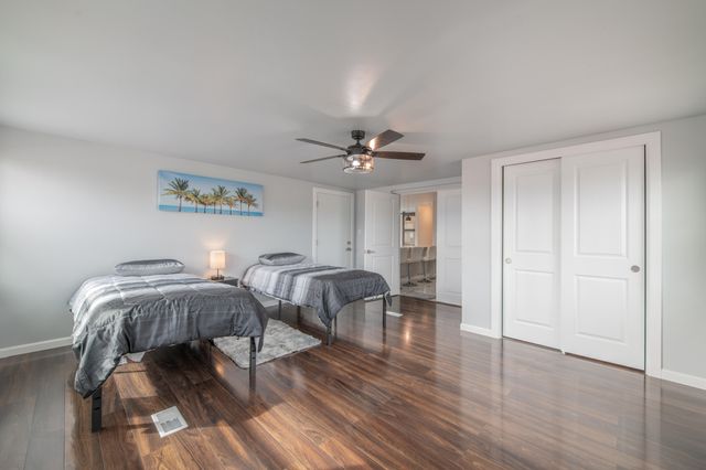 10546 REDBUD Street NW, Albuquerque, NM 87114