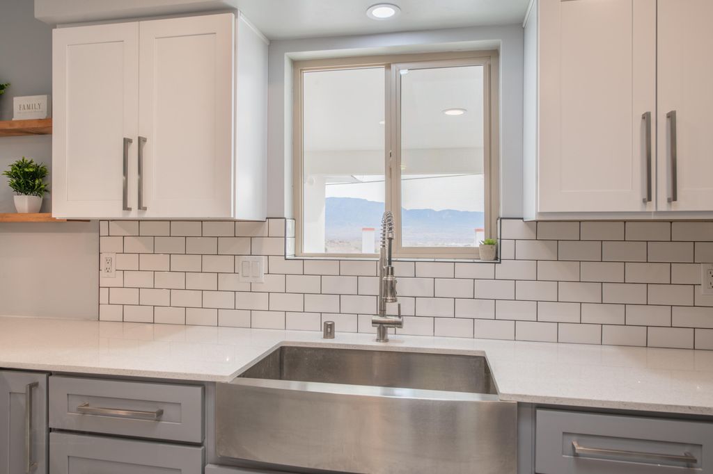 Image 21 of property listing at 10546 REDBUD Street NW, Albuquerque, NM 87114