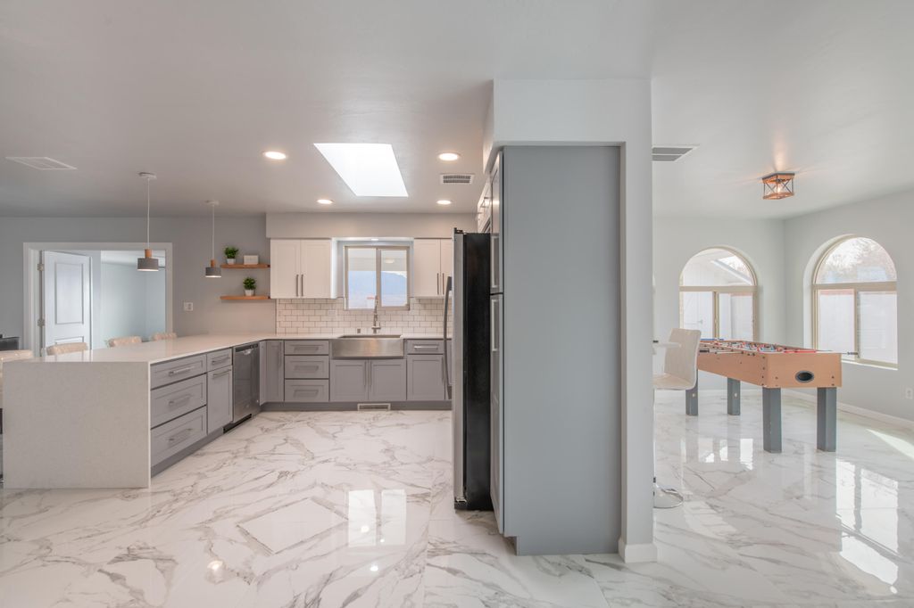 Image 24 of property listing at 10546 REDBUD Street NW, Albuquerque, NM 87114