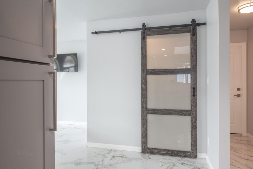 Image 27 of property listing at 10546 REDBUD Street NW, Albuquerque, NM 87114