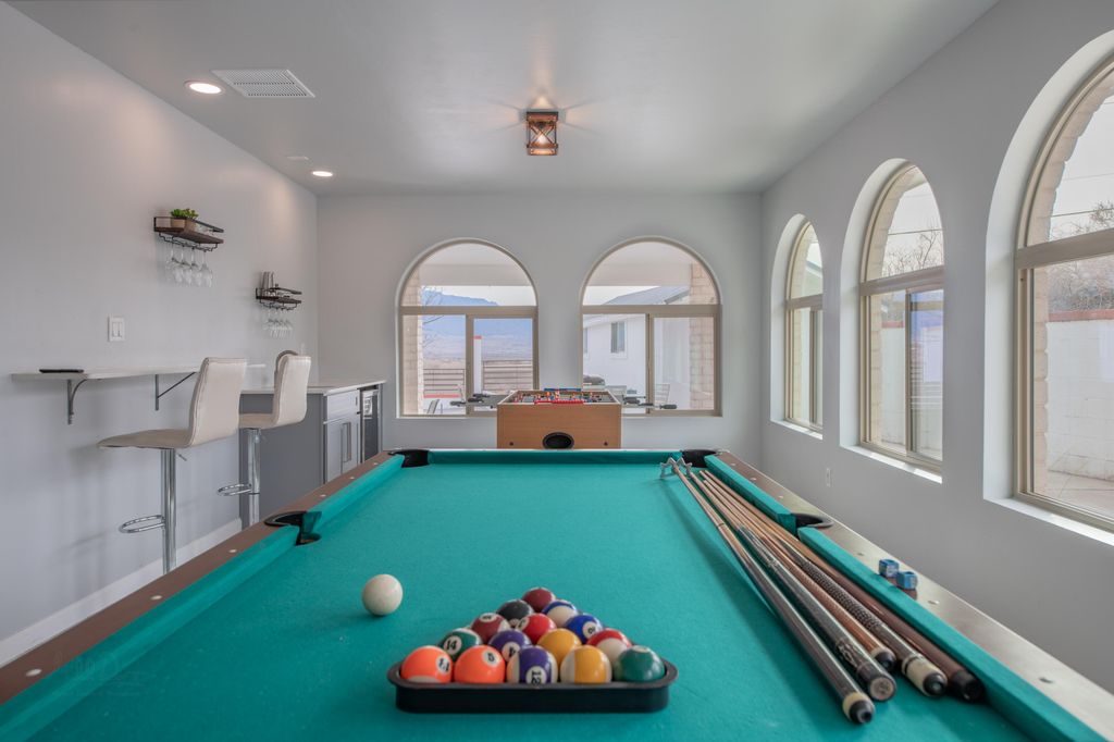 Image 31 of property listing at 10546 REDBUD Street NW, Albuquerque, NM 87114