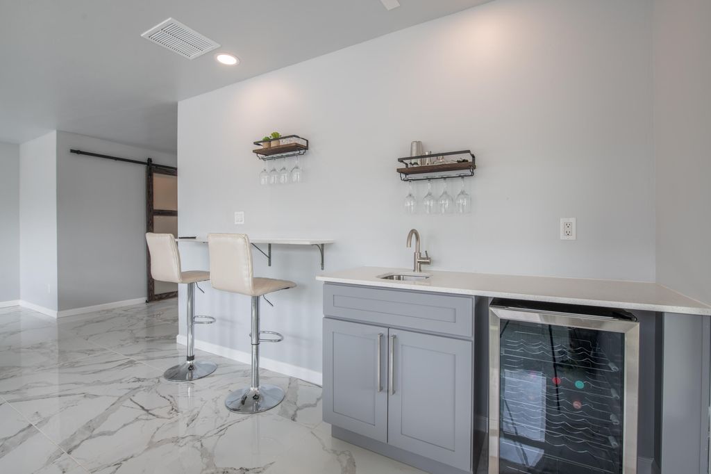 Image 36 of property listing at 10546 REDBUD Street NW, Albuquerque, NM 87114