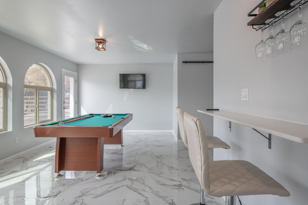 Image 37 of property listing at 10546 REDBUD Street NW, Albuquerque, NM 87114