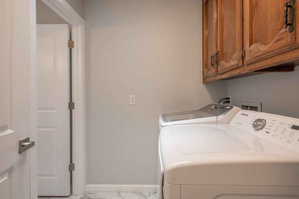 Image 38 of property listing at 10546 REDBUD Street NW, Albuquerque, NM 87114