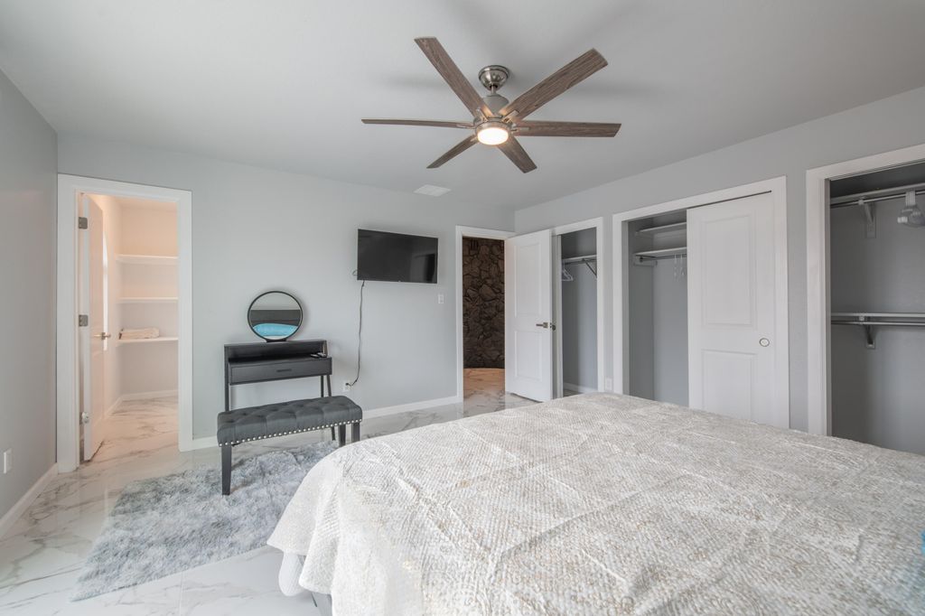 Image 43 of property listing at 10546 REDBUD Street NW, Albuquerque, NM 87114