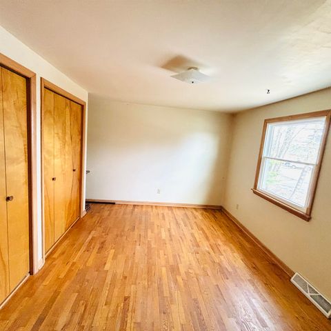 118 W Gloucester Drive, Saginaw, MI 48609