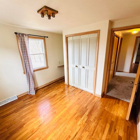 118 W Gloucester Drive, Saginaw, MI 48609