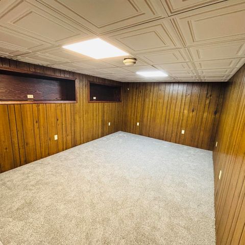 118 W Gloucester Drive, Saginaw, MI 48609