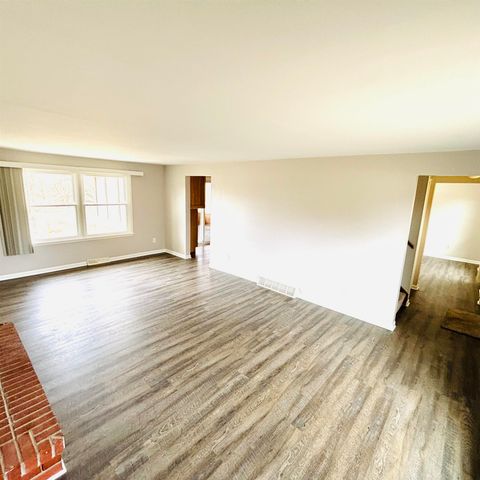 118 W Gloucester Drive, Saginaw, MI 48609