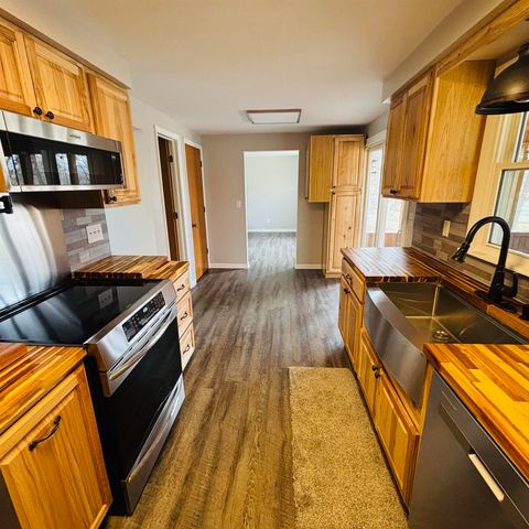 118 W Gloucester Drive, Saginaw, MI 48609