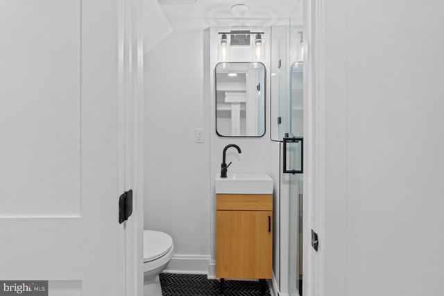 1210 KENNEDY ST NW, Washington, DC 20011