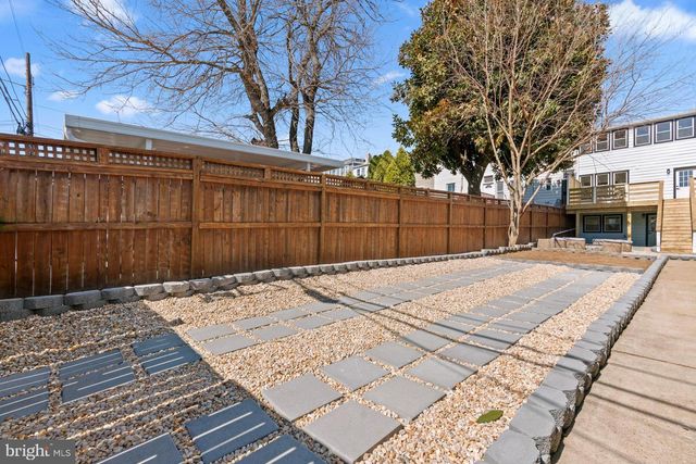 1210 KENNEDY ST NW, Washington, DC 20011