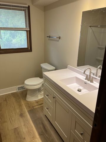 402 W Washington Street, Yorkville, IL 60560