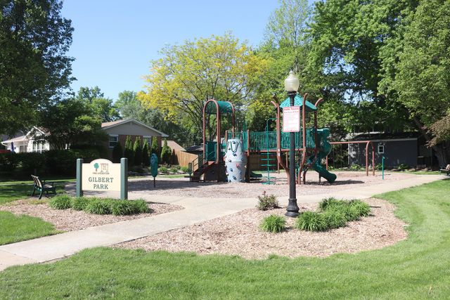 402 W Washington Street, Yorkville, IL 60560