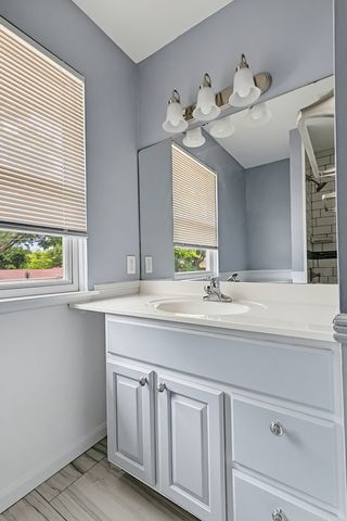 8217 8th Street W, Rock Island, IL 61201