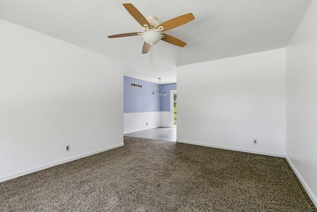 8217 8th Street W, Rock Island, IL 61201
