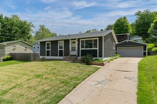 8217 8th Street W, Rock Island, IL 61201
