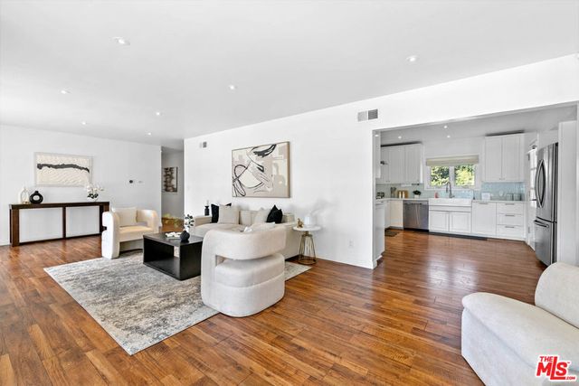 4506 El Abaca Place, Tarzana, CA 91356