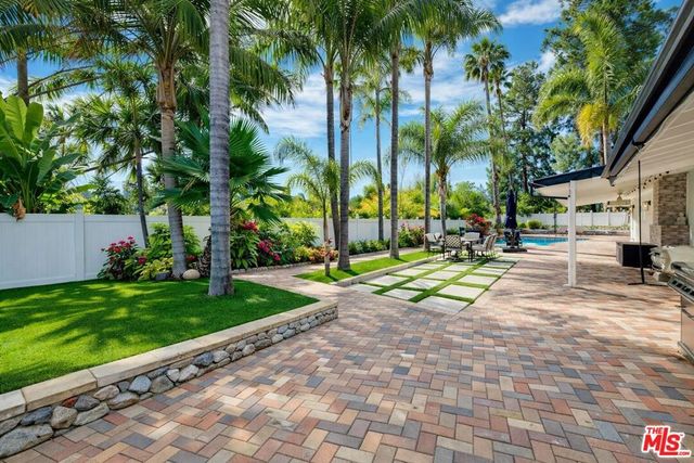 4506 El Abaca Place, Tarzana, CA 91356