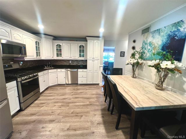 2 Peters Lane, Port Jefferson Station, NY 11776