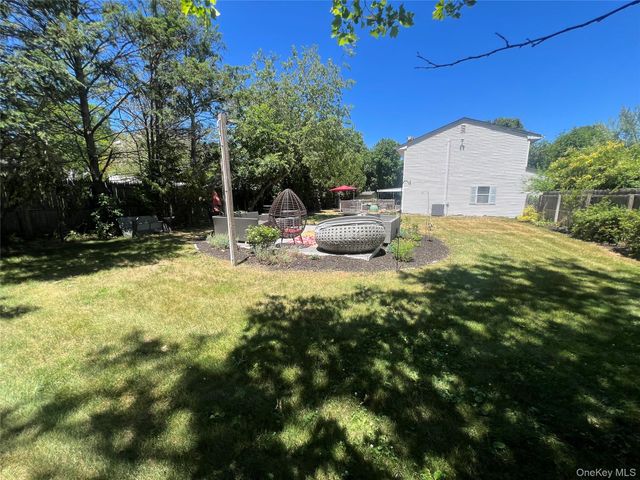 2 Peters Lane, Port Jefferson Station, NY 11776