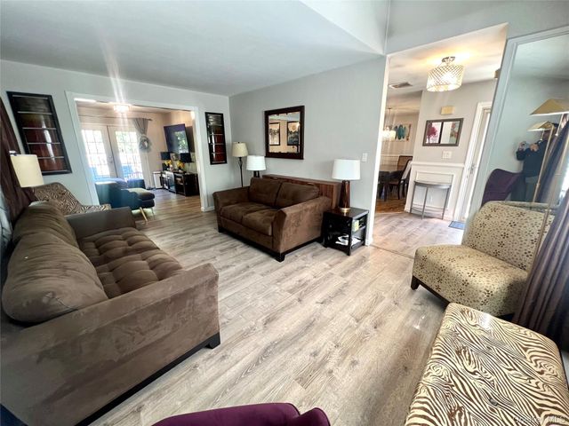 2 Peters Lane, Port Jefferson Station, NY 11776