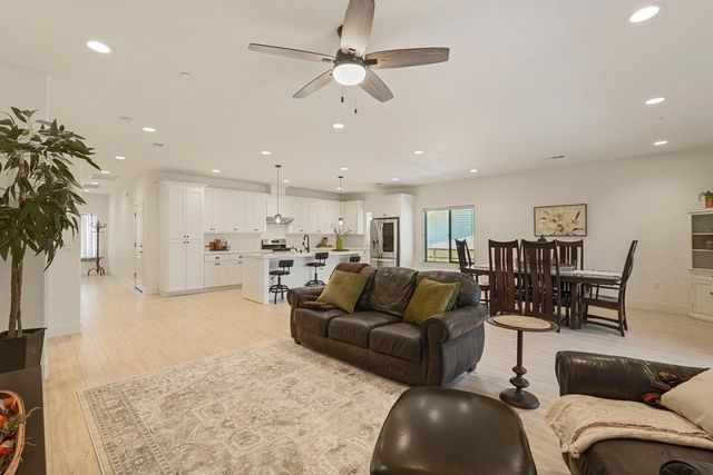 2603 Manzanita Ave, Stockton, CA 95207